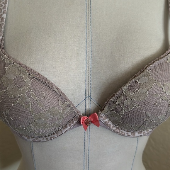 Victoria’s Secret Body Push Up Bra Pastel Leopard Lace 34B Bow Heart Logo Charm - Picture 2 of 8